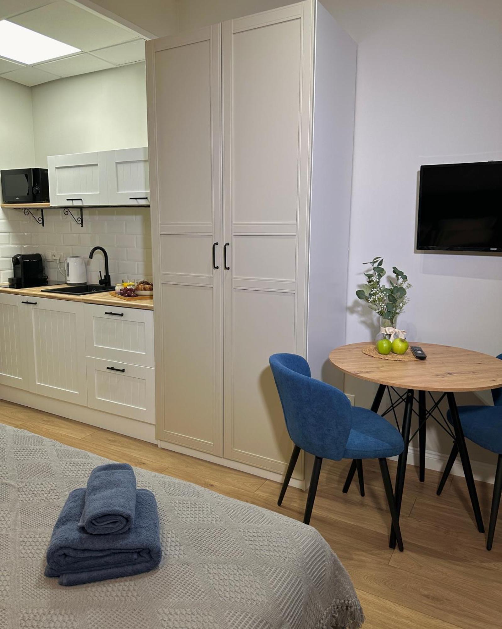 Sky Tower Apartments ワルシャワ エクステリア 写真